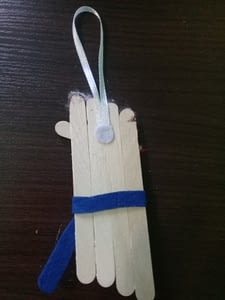 игрушка на елку из палочек от мороженого (7)